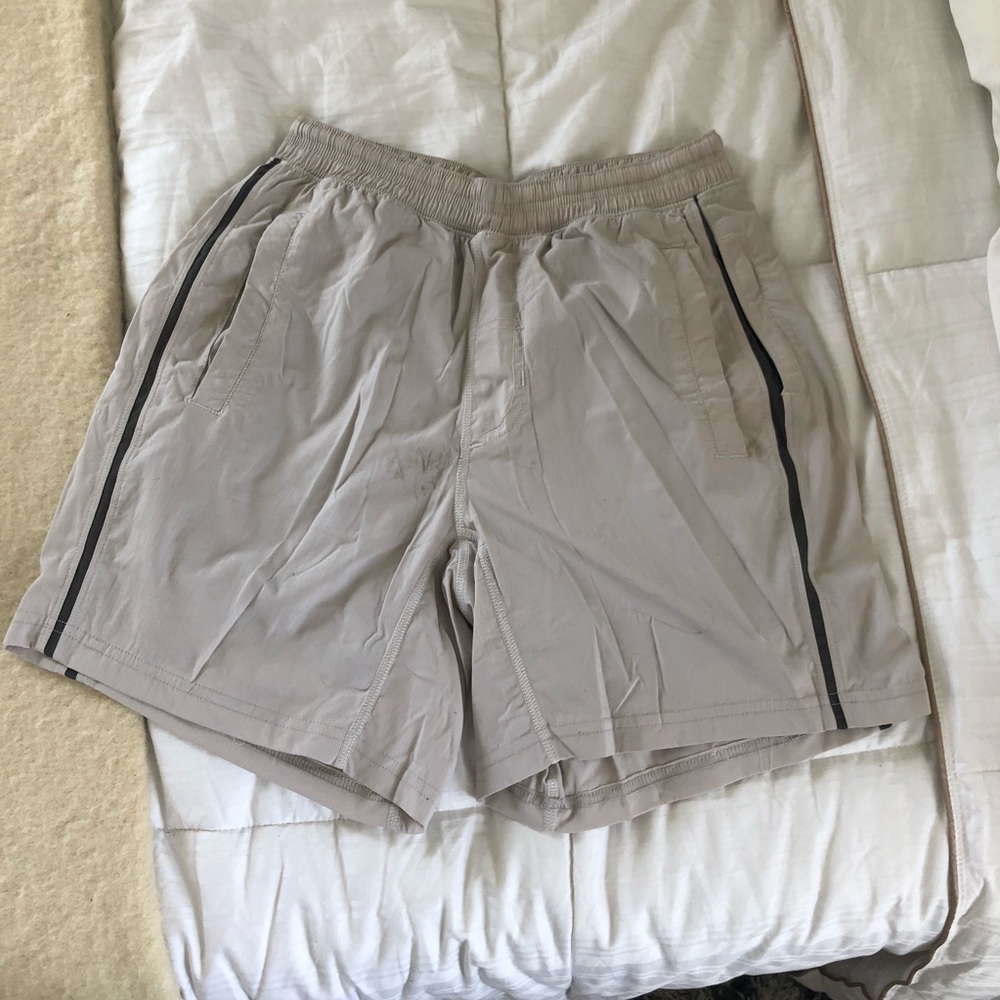 LULULEMON shorts!